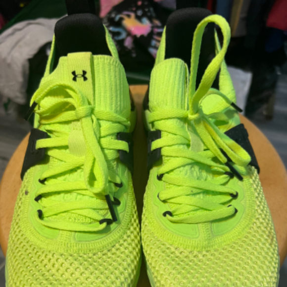 Under Armour Neon Yellow Athletic Shoes 8.5 - Picture 1 of 8